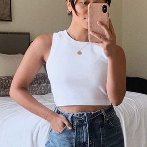 Ribbed crew neck crop top